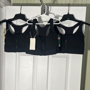 HALARA Black Sports Bra with Front Zipper